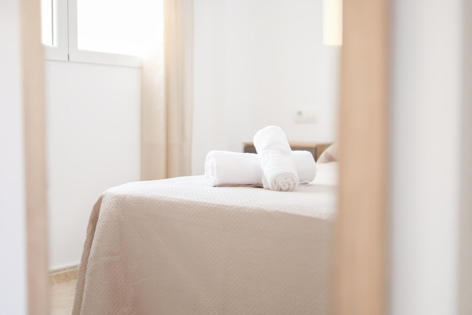 Apartamentos Luna De Águilas Dış mekan fotoğraf