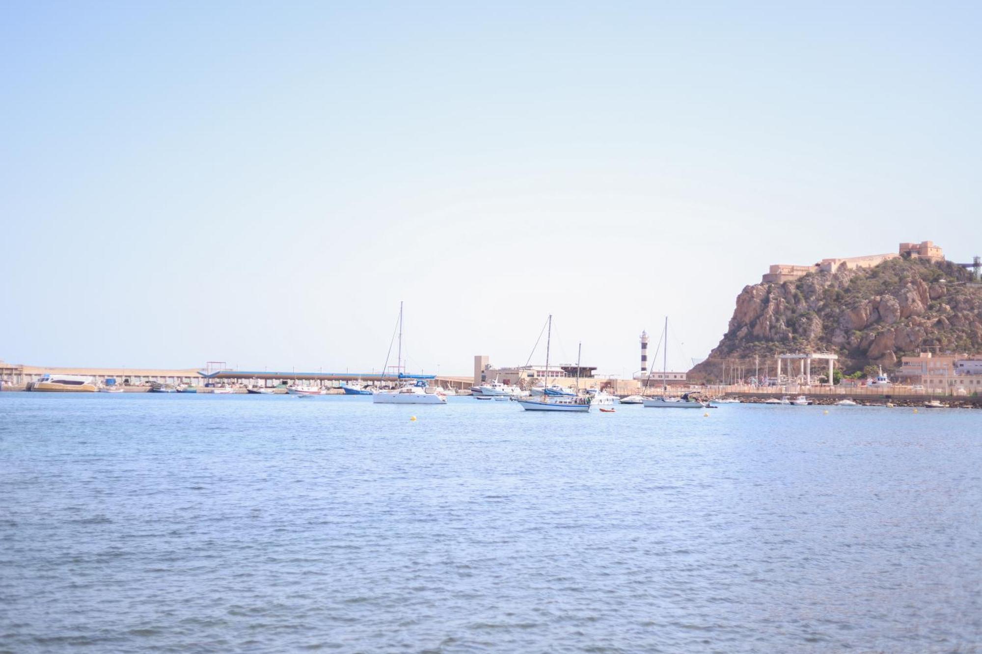 Apartamentos Luna De Águilas Dış mekan fotoğraf